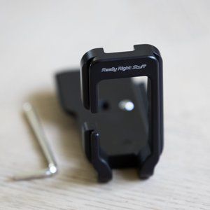 Really Right Stuff RRS B5D2-L Canon 5D Mark II L bracket